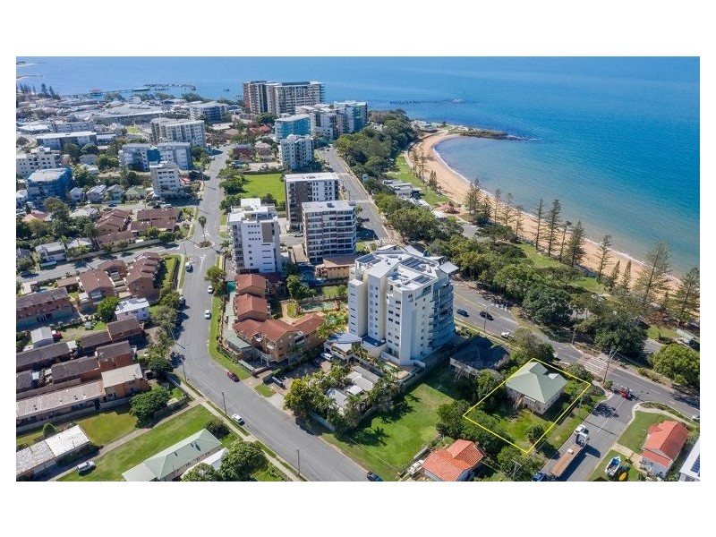 37 Marine Pde, Redcliffe QLD 4020