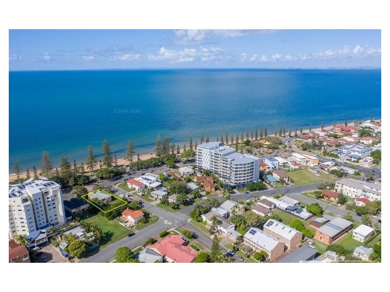 37 Marine Pde, Redcliffe QLD 4020
