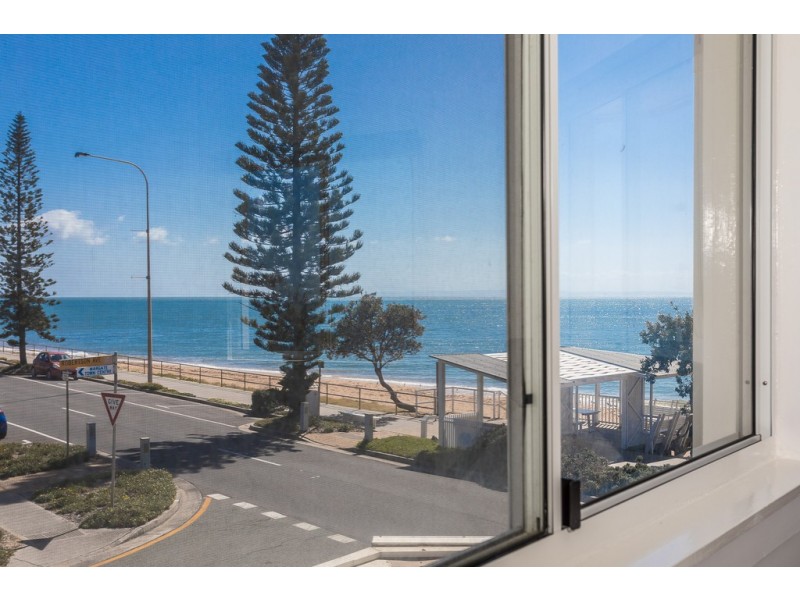Flat 2 139 Margate Parade, Margate QLD 4019
