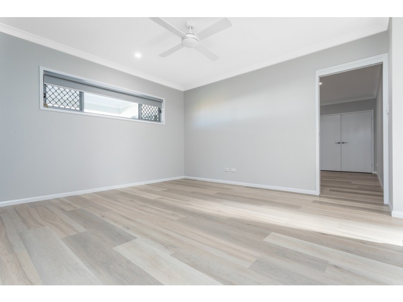 174 Lakeview Promenade, Newport QLD 4020