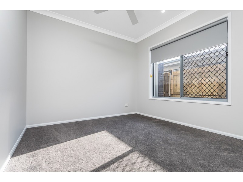 174 Lakeview Promenade, Newport QLD 4020