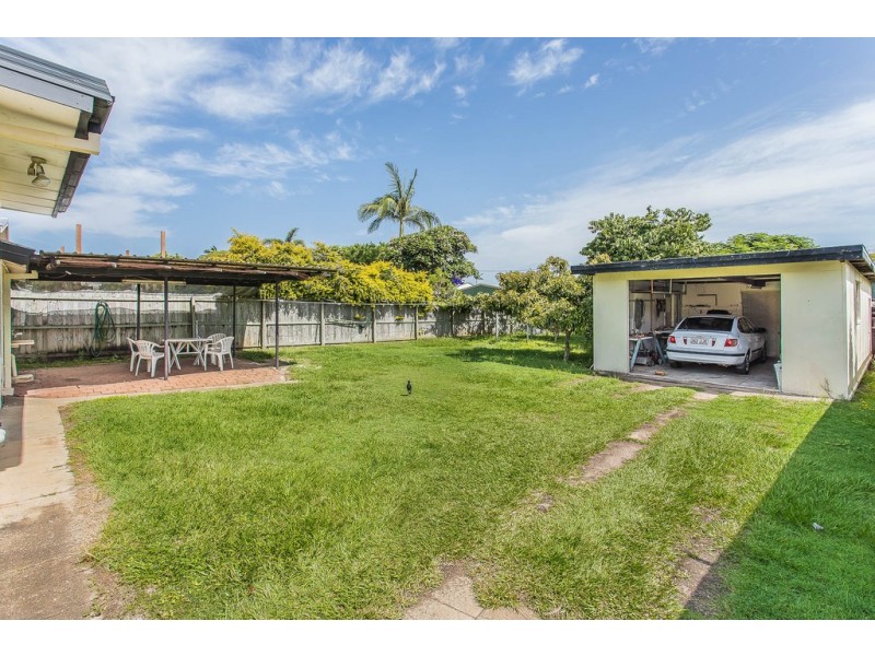24 Centaur St, Redcliffe QLD 4020