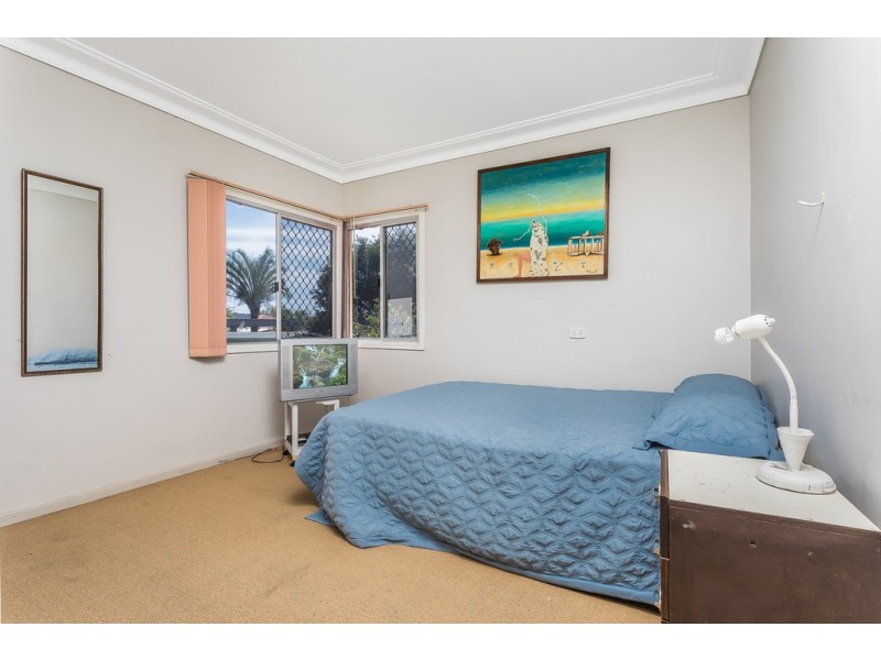 24 Centaur St, Redcliffe QLD 4020