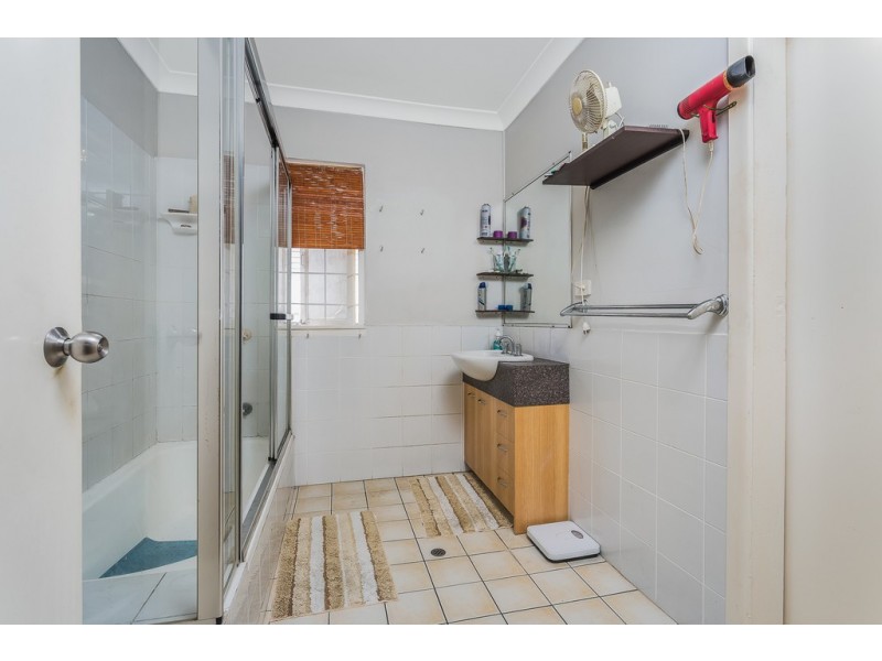 24 Centaur St, Redcliffe QLD 4020