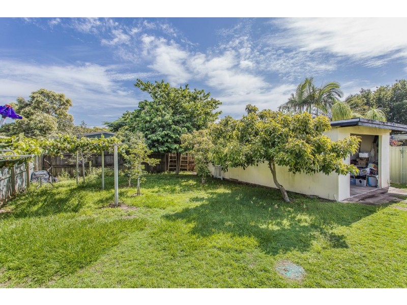 24 Centaur St, Redcliffe QLD 4020