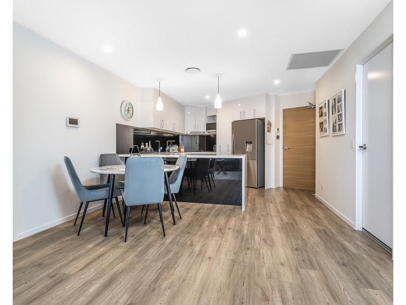 802/81 Sutton Street, Redcliffe QLD 4020