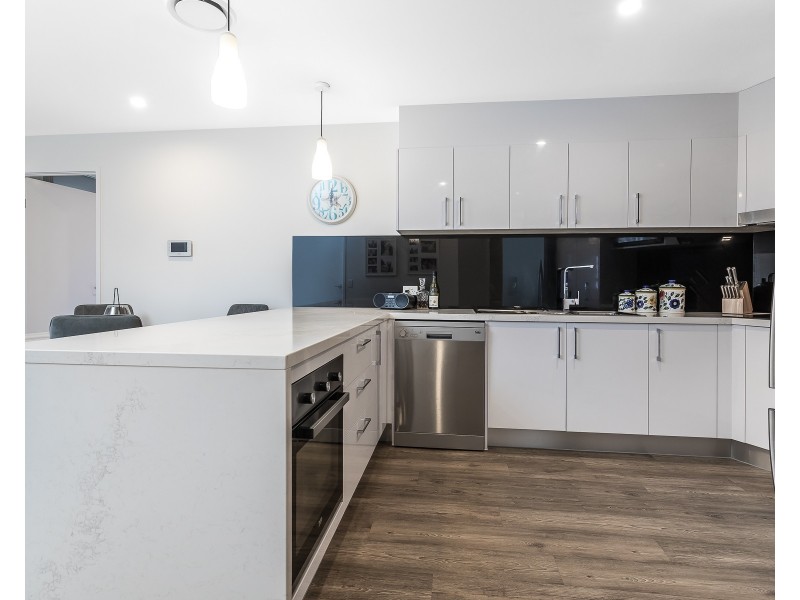 802/81 Sutton Street, Redcliffe QLD 4020