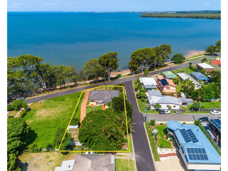 47 Esplanade, Deception Bay QLD 4508