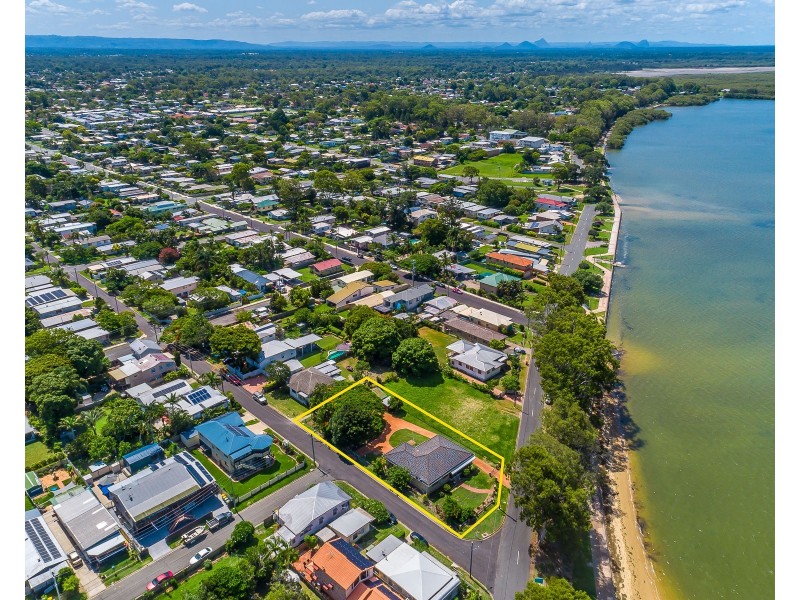 47 Esplanade, Deception Bay QLD 4508