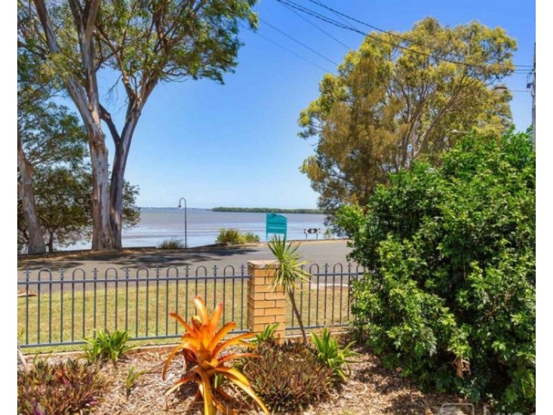 47 Esplanade, Deception Bay QLD 4508