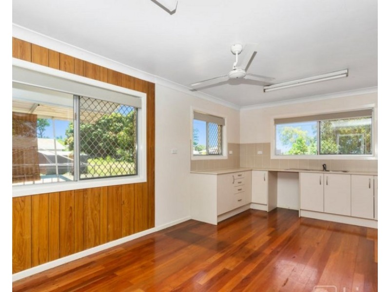 47 Esplanade, Deception Bay QLD 4508