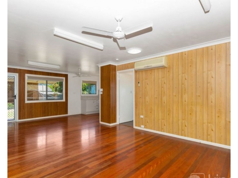 47 Esplanade, Deception Bay QLD 4508
