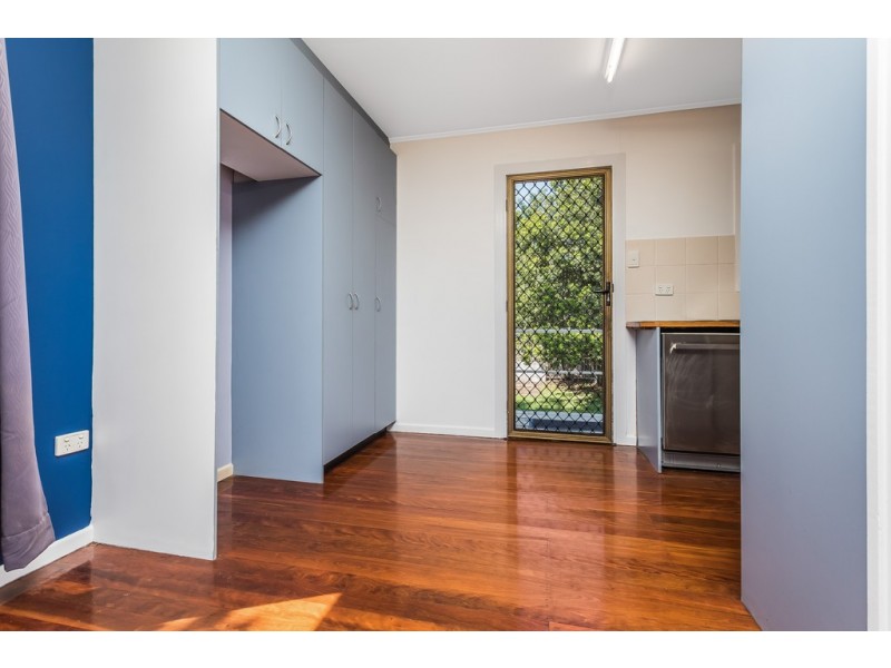 33 DEANS STREET, Clontarf QLD 4019