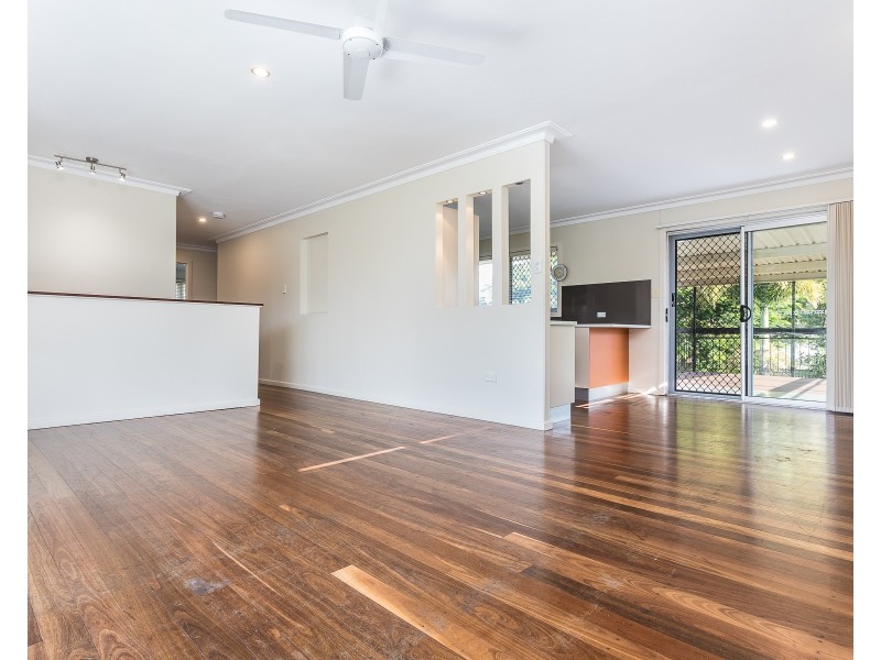 27 Hibiscus Avenue, Redcliffe QLD 4020