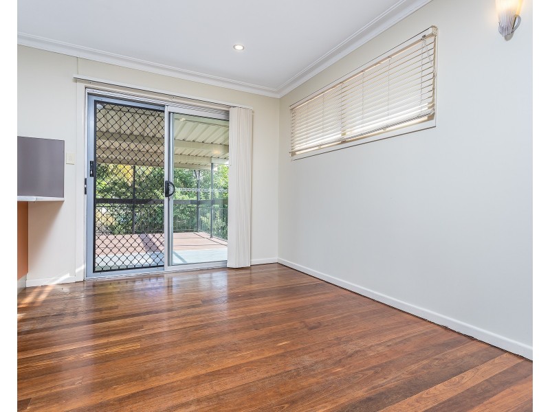 27 Hibiscus Avenue, Redcliffe QLD 4020