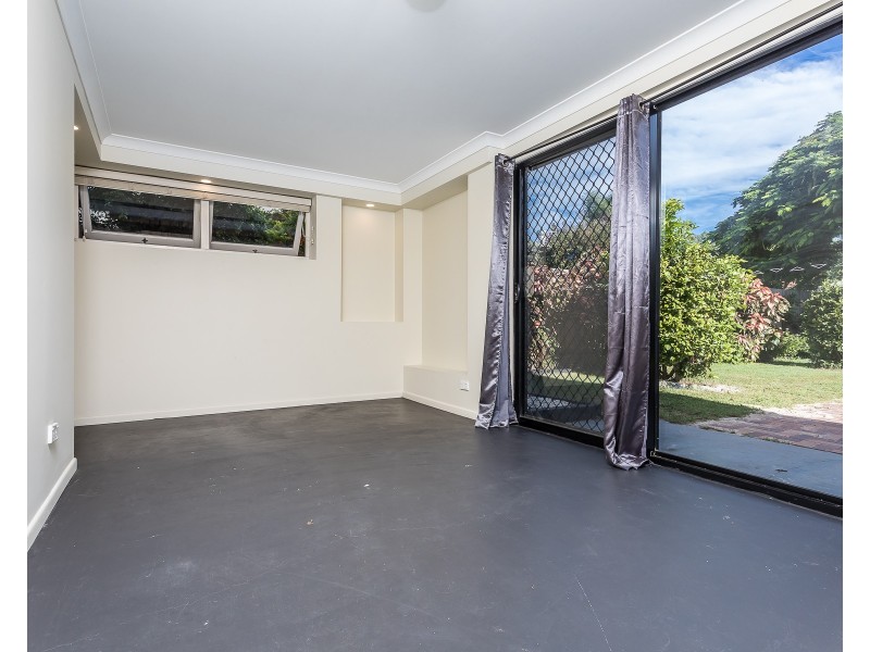 27 Hibiscus Avenue, Redcliffe QLD 4020