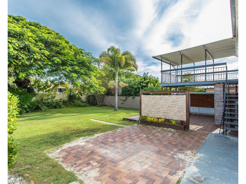 27 Hibiscus Avenue, Redcliffe QLD 4020
