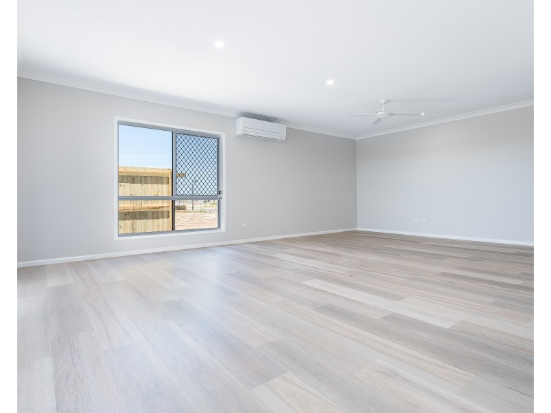 8 Whitsunday Street, Newport QLD 4020