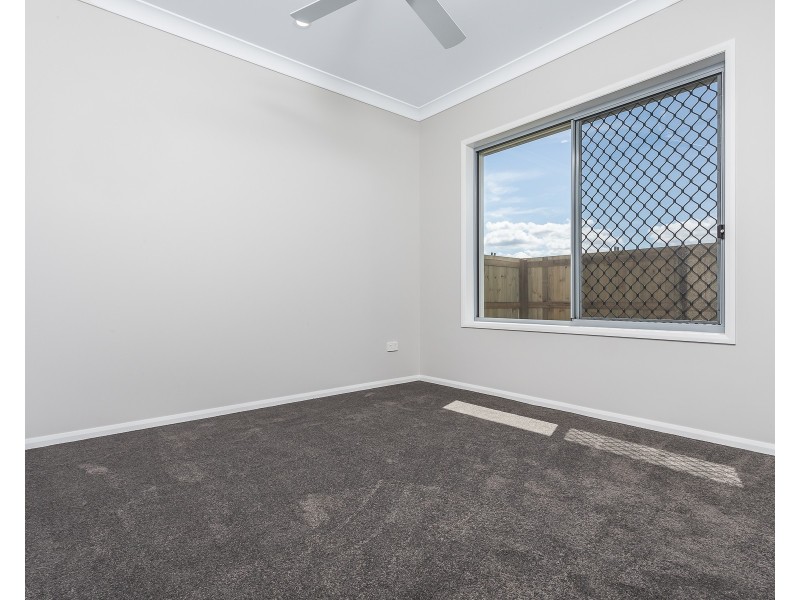 8 Whitsunday Street, Newport QLD 4020