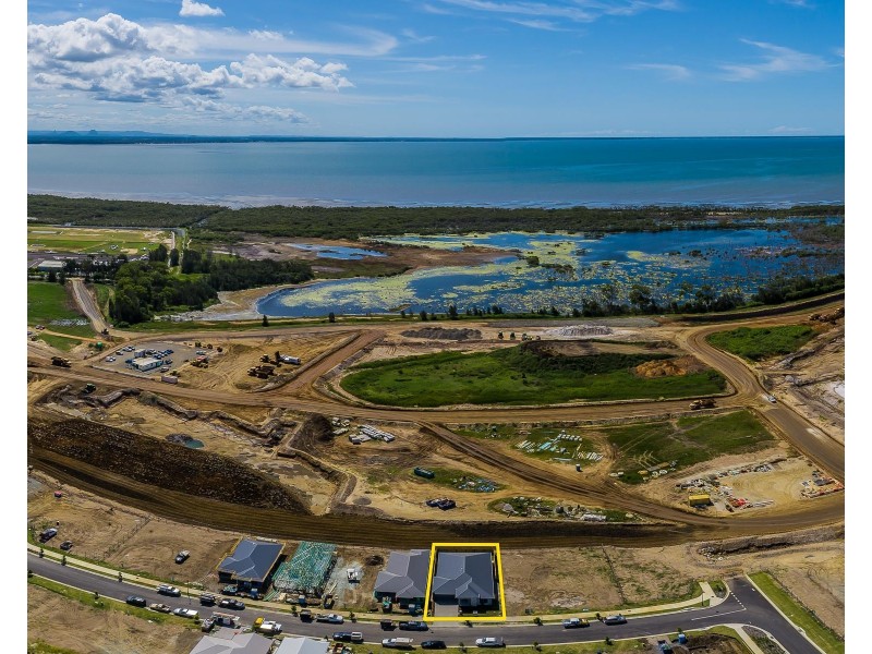 8 Whitsunday Street, Newport QLD 4020