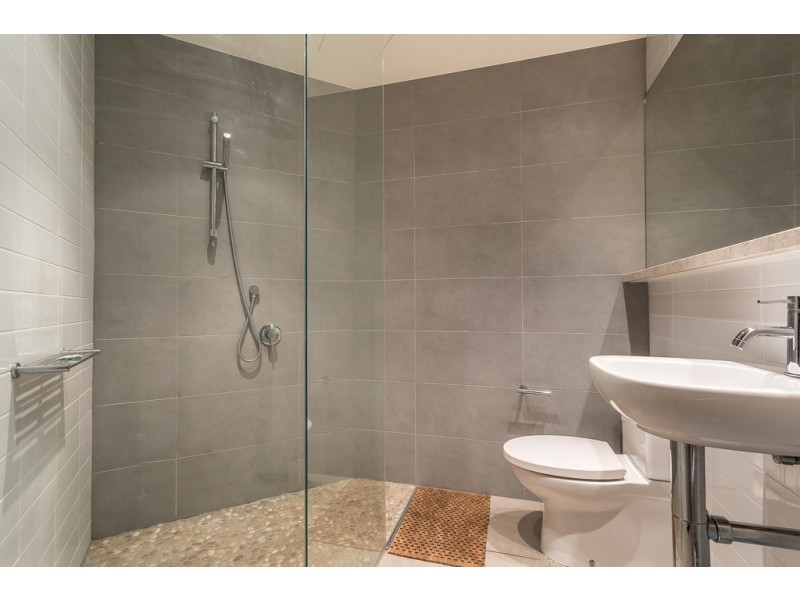 709/99 Marine Parade, Redcliffe QLD 4020