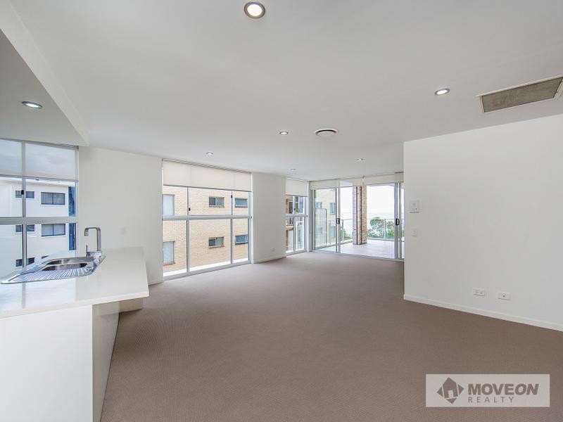 303/87 MARINE PDE, Redcliffe QLD 4020