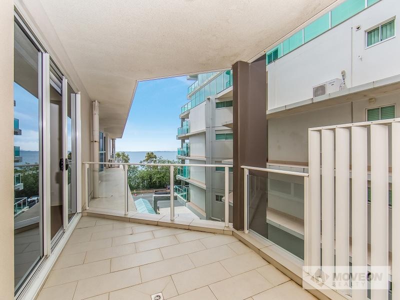 303/87 MARINE PDE, Redcliffe QLD 4020
