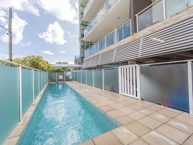 303/87 MARINE PDE, Redcliffe QLD 4020