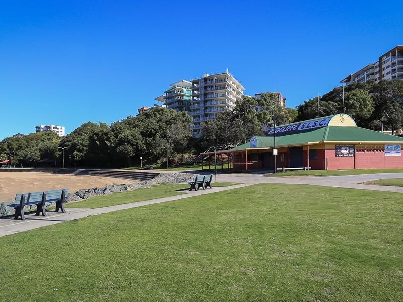 303/87 MARINE PDE, Redcliffe QLD 4020