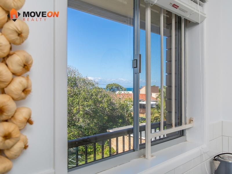 6/8 ELLEN ST, Woody Point QLD 4019
