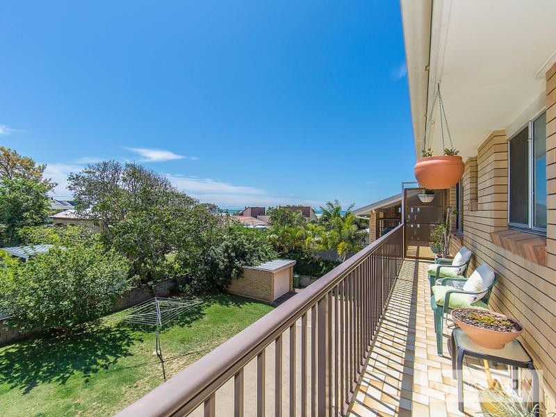 6/8 ELLEN ST, Woody Point QLD 4019