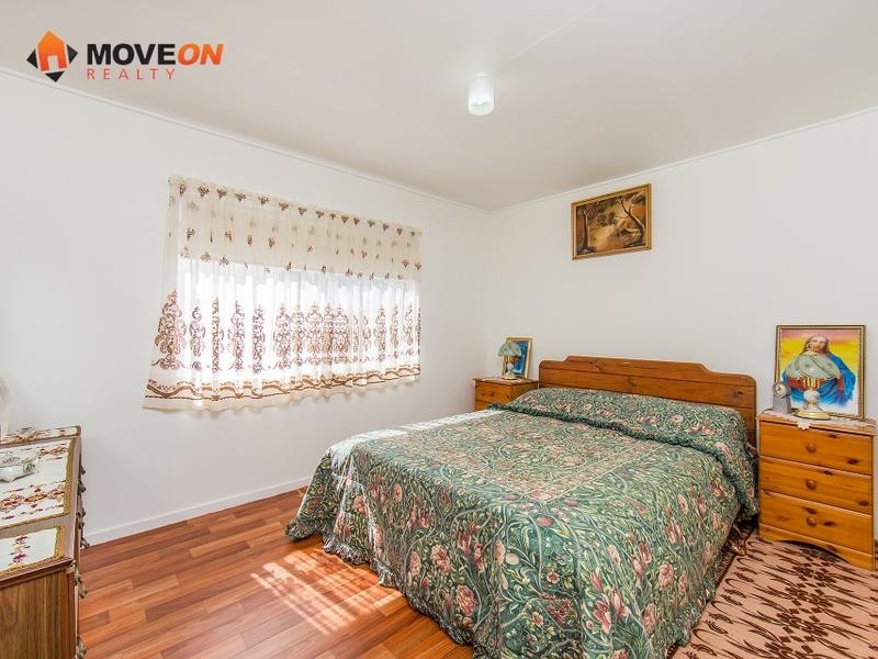 18 GERTRUDE ST, Redcliffe QLD 4020