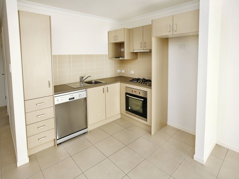 2/9 Walkers Road, Everton Hills QLD 4053