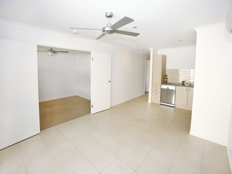 2/9 Walkers Road, Everton Hills QLD 4053