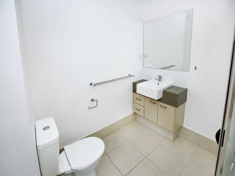 2/9 Walkers Road, Everton Hills QLD 4053