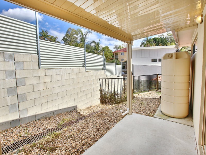 2/9 Walkers Road, Everton Hills QLD 4053