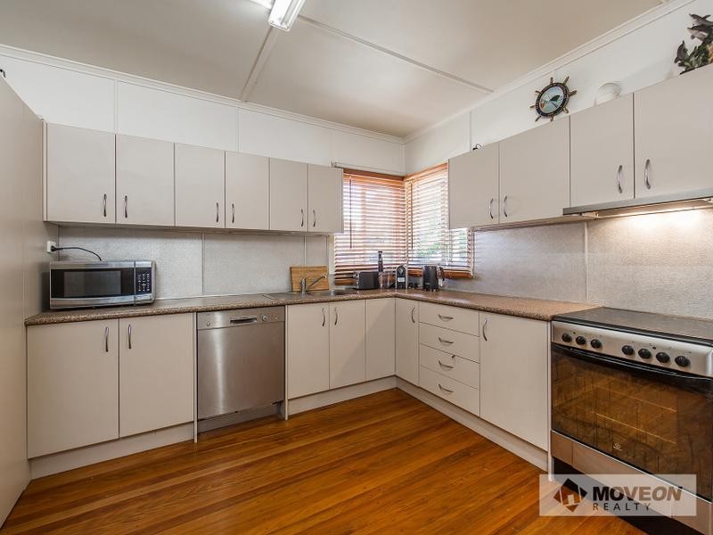 28 HIGLETT ST, Scarborough QLD 4020