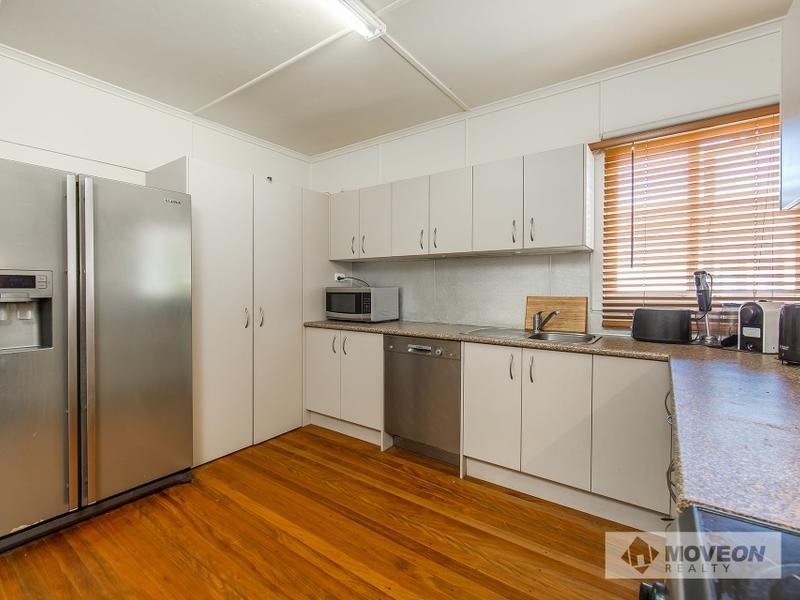 28 HIGLETT ST, Scarborough QLD 4020