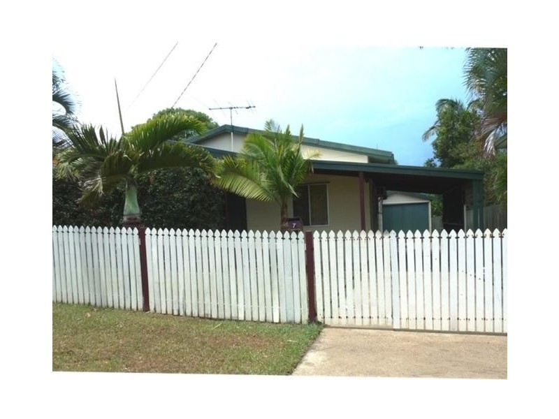 7 VERNON ST, Clontarf QLD 4019