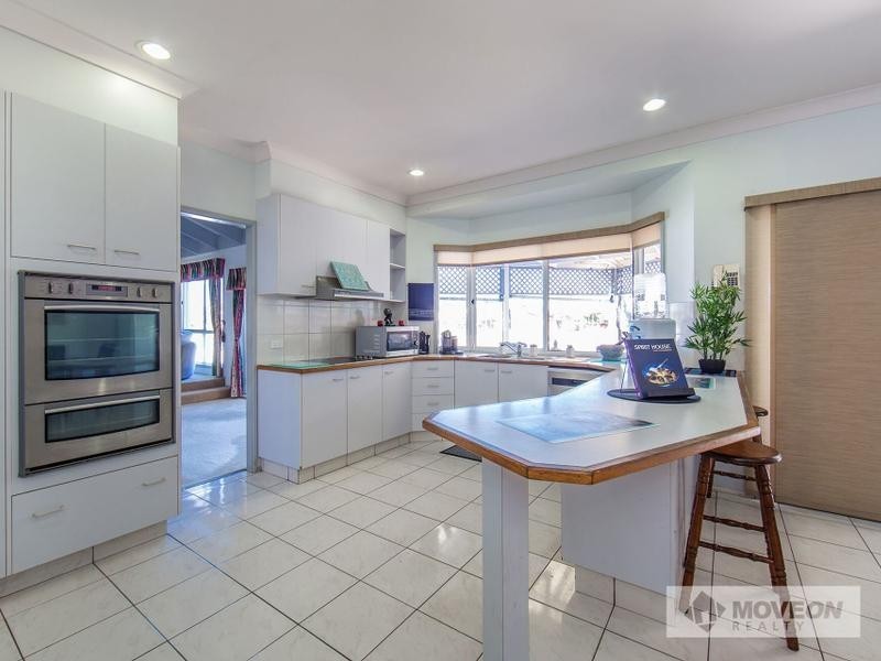 18 AUSTRALIA COURT, Newport QLD 4020