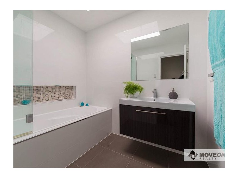 16 PAYNE ST, Clontarf QLD 4019