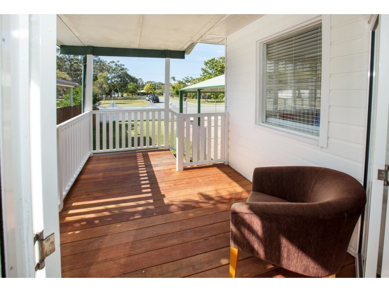 27a Roma st, Scarborough QLD 4020