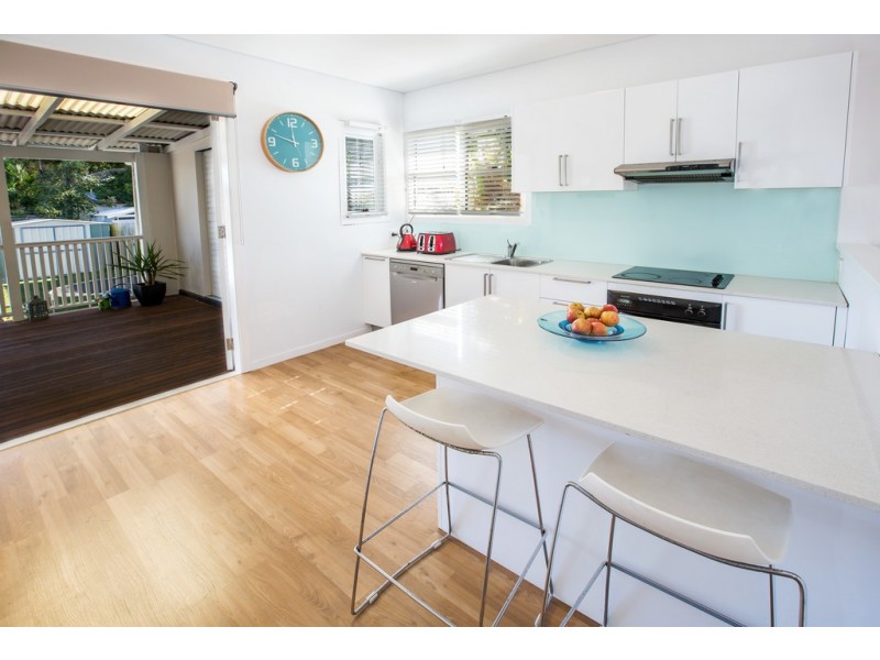 27a Roma st, Scarborough QLD 4020