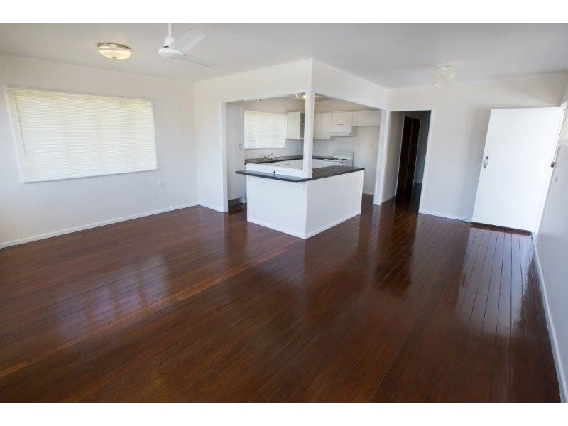 7 Hardiman Street, Woody Point QLD 4019