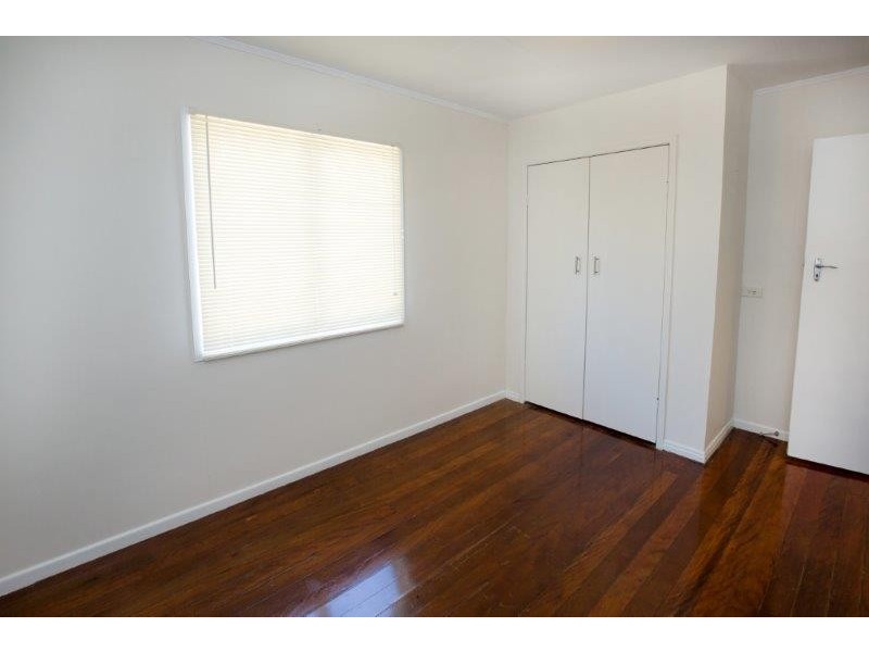 7 Hardiman Street, Woody Point QLD 4019