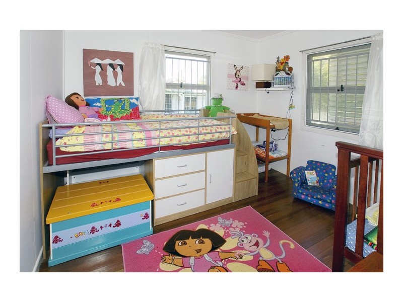 67 Flinders Parade, Scarborough QLD 4020