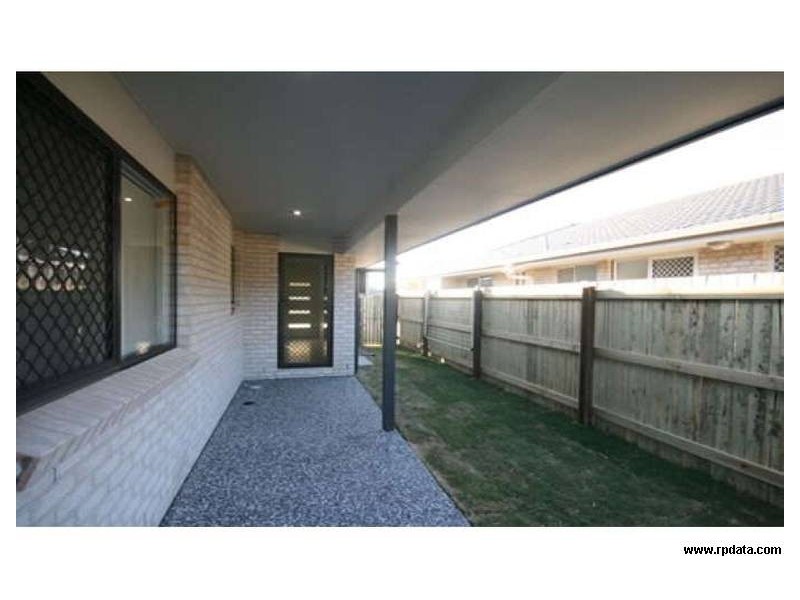 2/5 Hellcat Court, Bray Park QLD 4500