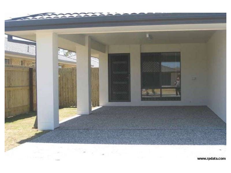 2/5 Hellcat Court, Bray Park QLD 4500