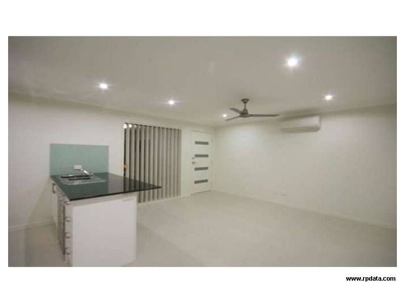 2/5 Hellcat Court, Bray Park QLD 4500