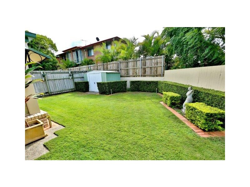 2 Bailey Street, Woody Point QLD 4019